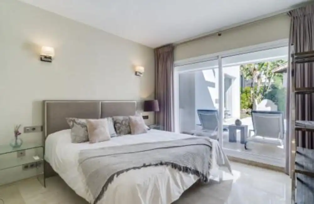 Habitación de Casa o chalet de alquiler en Marbella con Aire acondicionado, Jardín privado y Terraza