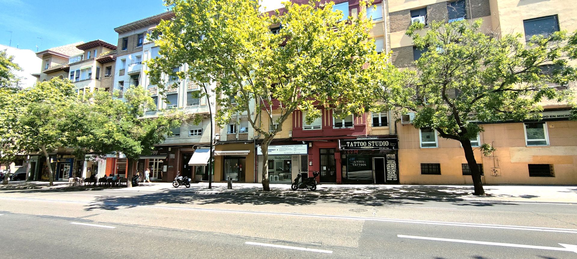 Local de lloguer a Calle de Juan Pablo Bonet, 4, Ruiseñores, Universidad,  Zaragoza Capital