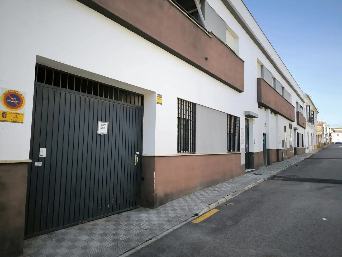 Locale commerciale in vendita a Pilas
