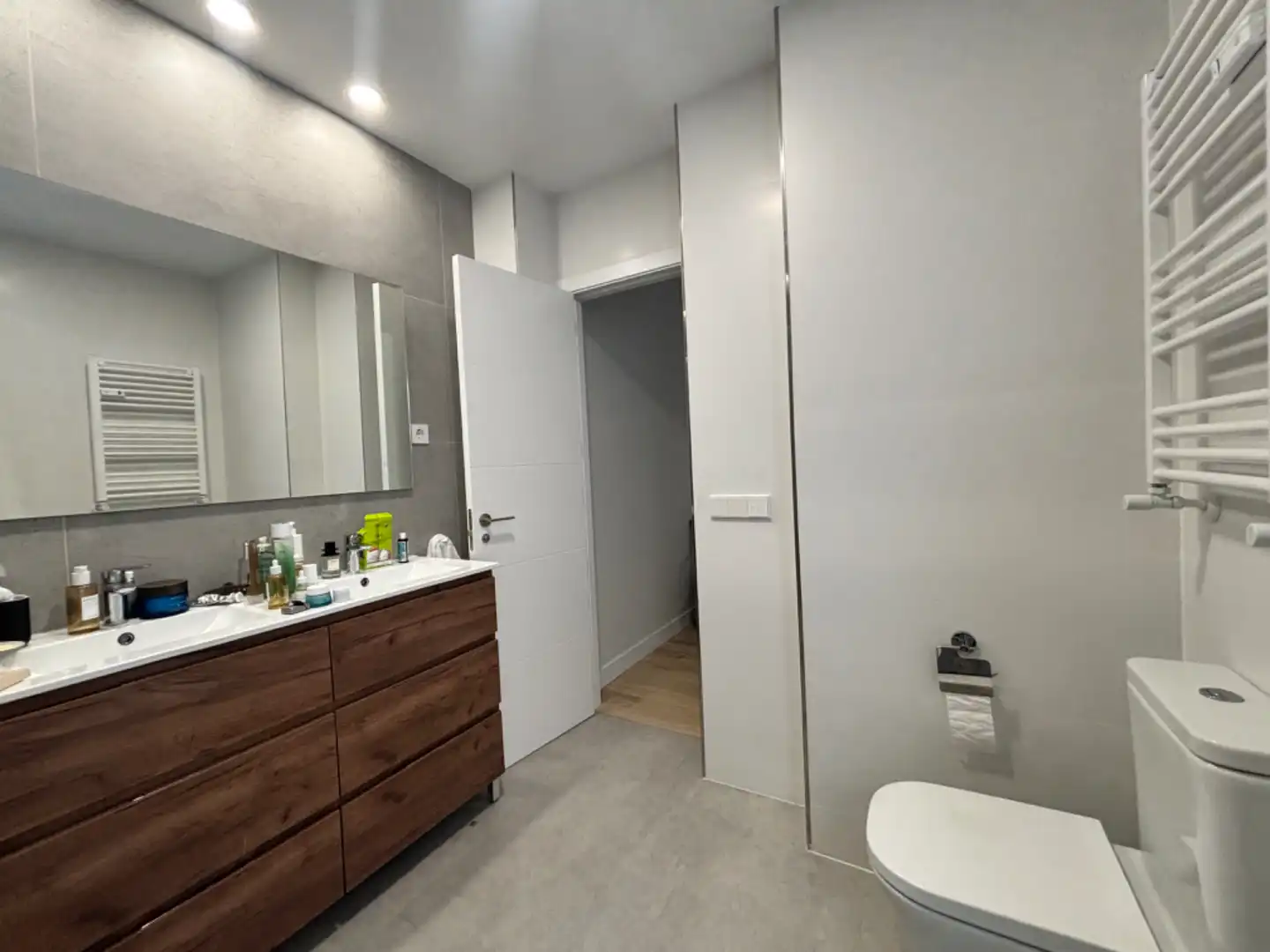 Badezimmer von Wohnung zur Miete in Madrid mit Klimaanlage, Heizung und Möbliert