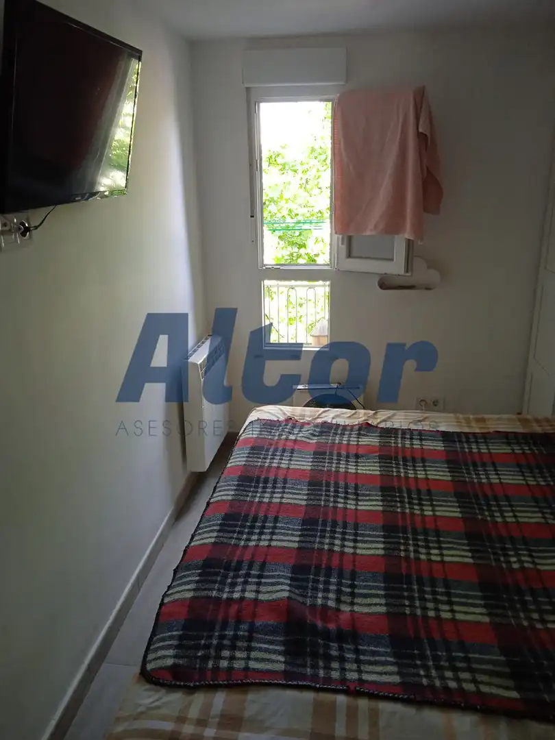 Bedroom of Flat for sale in Madrid