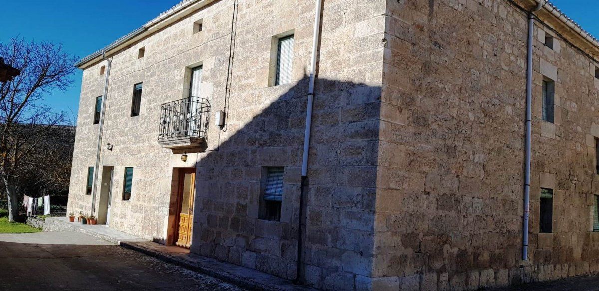 House or chalet for sale in Tobar