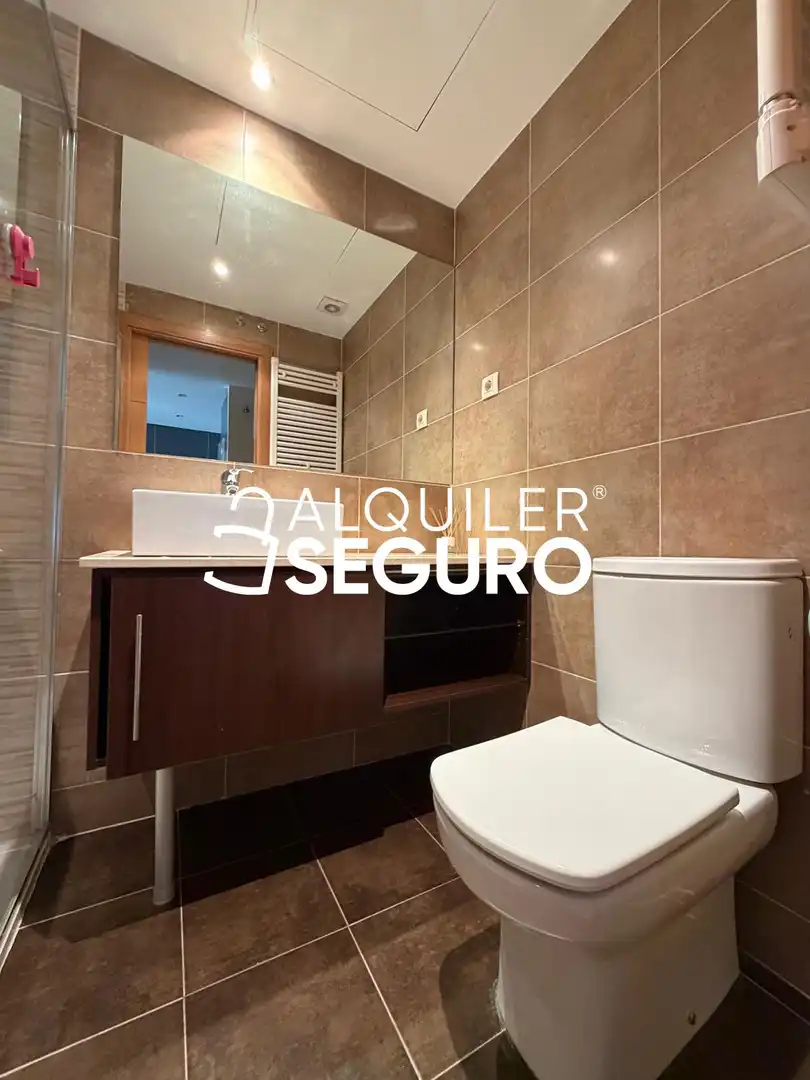 Baño de Loft de alquiler en Madrid con Aire acondicionado, Calefacción y Trastero