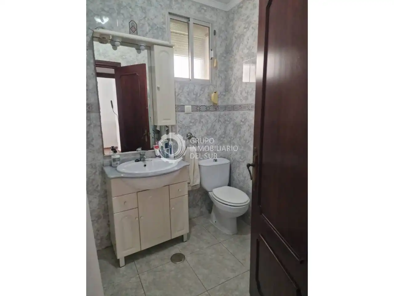 Badezimmer von Wohnung zum Verkauf in Cádiz