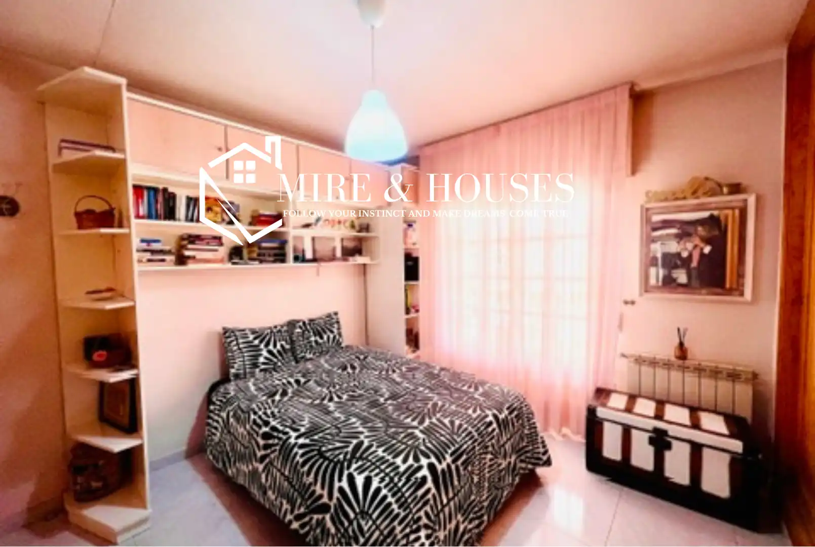 Habitación de Casa adosada en venta en El Molar (Madrid) con Calefacción, Jardín privado y Terraza