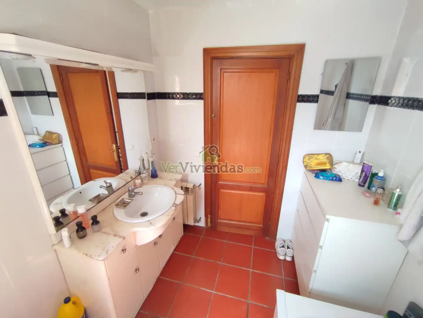Bany de Casa o xalet en venda en Esparreguera amb Aire condicionat, Calefacció i Jardí privat