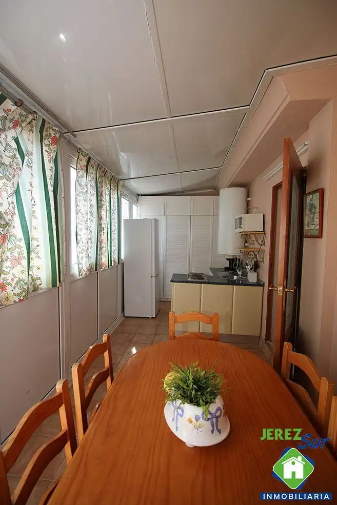 Cocina de Casa adosada en venta en Jerez de la Frontera con Aire acondicionado, Calefacción y Terraza