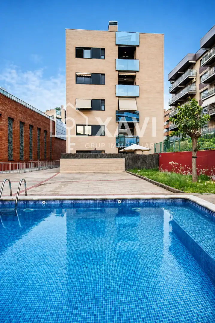 Swimming pool of Flat for sale in Igualada  with Air Conditioner, Heating and Private garden