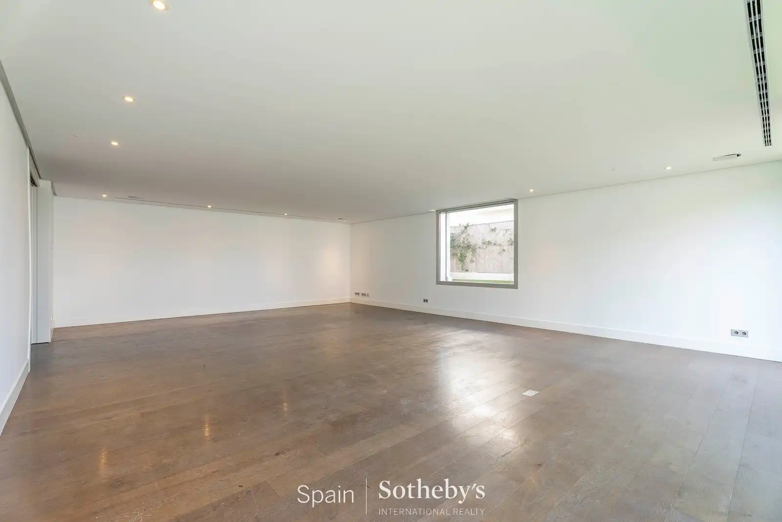 Casa adosada en venta en Madrid con Aire acondicionado, Calefacción y Jardín privado