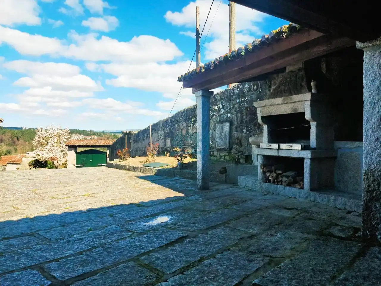 Finca rústica de alquiler en San Cibrao das Viñas con Calefacción, Jardín privado y Terraza