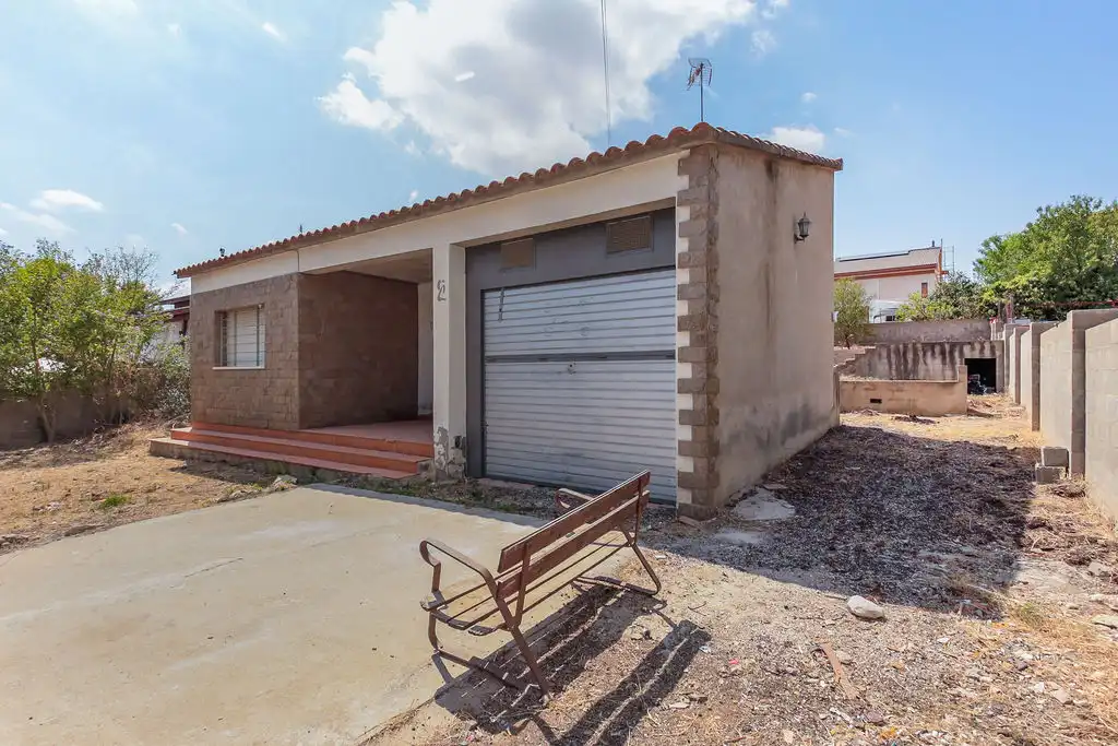 Chalet en venta en C/ Darnius (Mas de Plata)