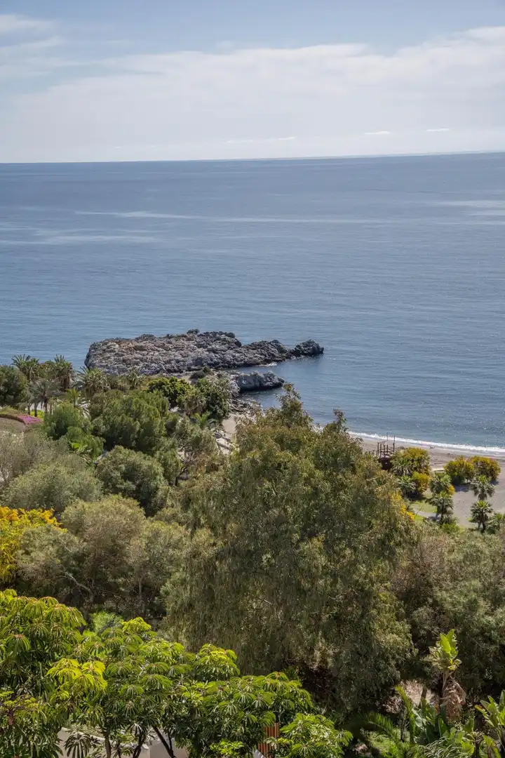 Apartamento en venta en Almuñécar con Jardín privado, Terraza y Piscina comunitaria