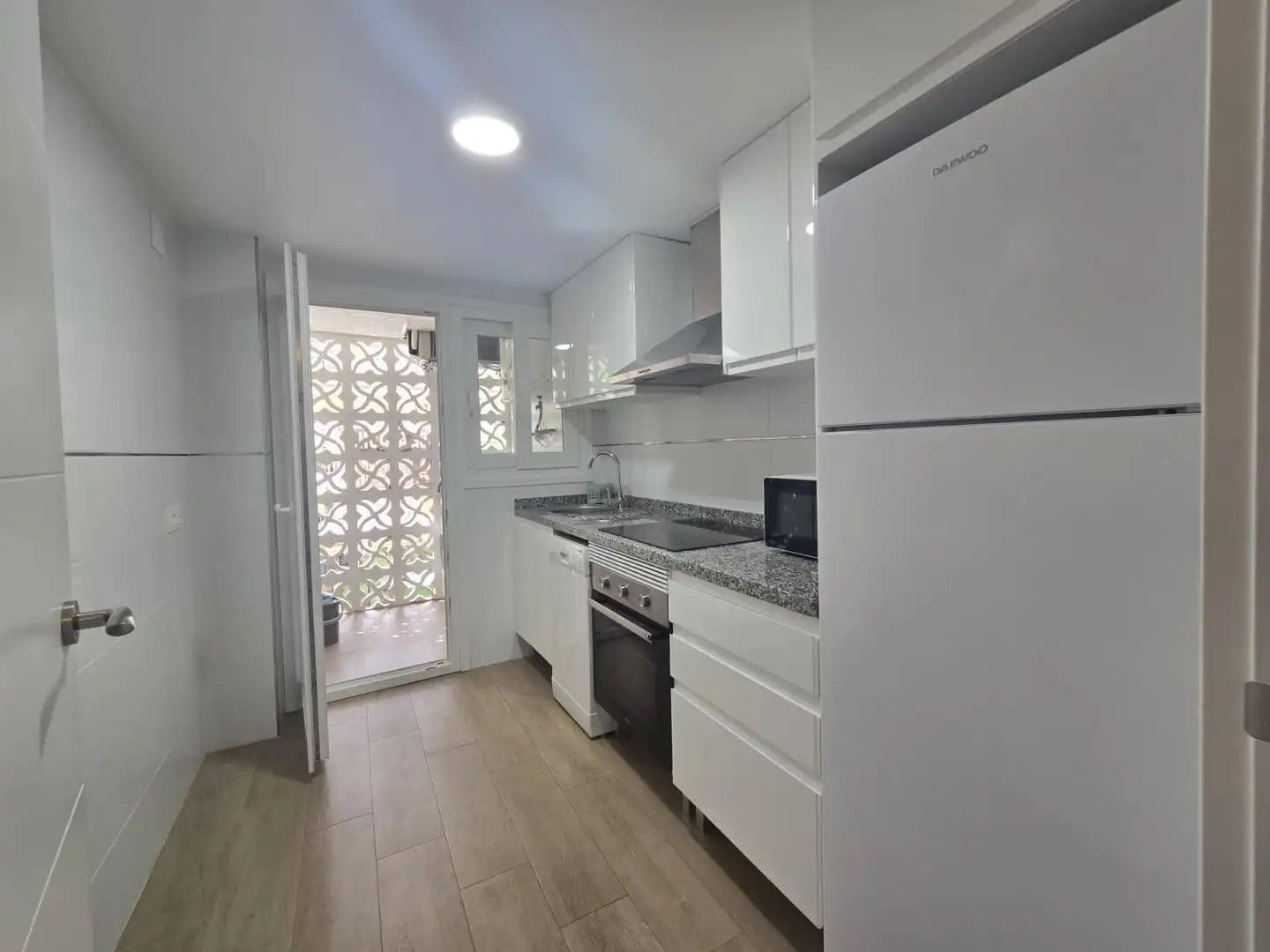 Küche von Wohnung zur Miete in Torremolinos mit Klimaanlage, Terrasse und Möbliert