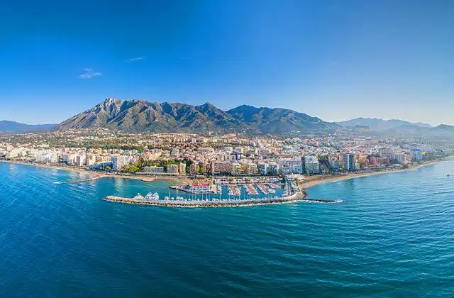 Vista exterior de Residencial en venda en Marbella
