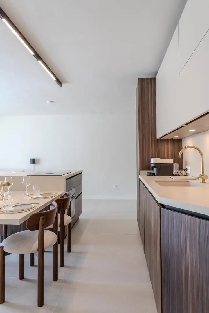 Cocina de Apartamento de alquiler en Estepona con Aire acondicionado, Terraza y Piscina