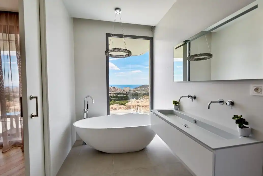 Villa mit Pool zum Verkauf in Golf Bahía, imagen 13