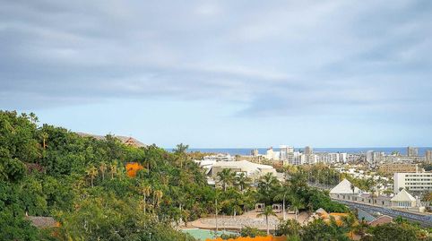 Foto 4 de Apartamento en venta en San Eugenio Alto, Adeje