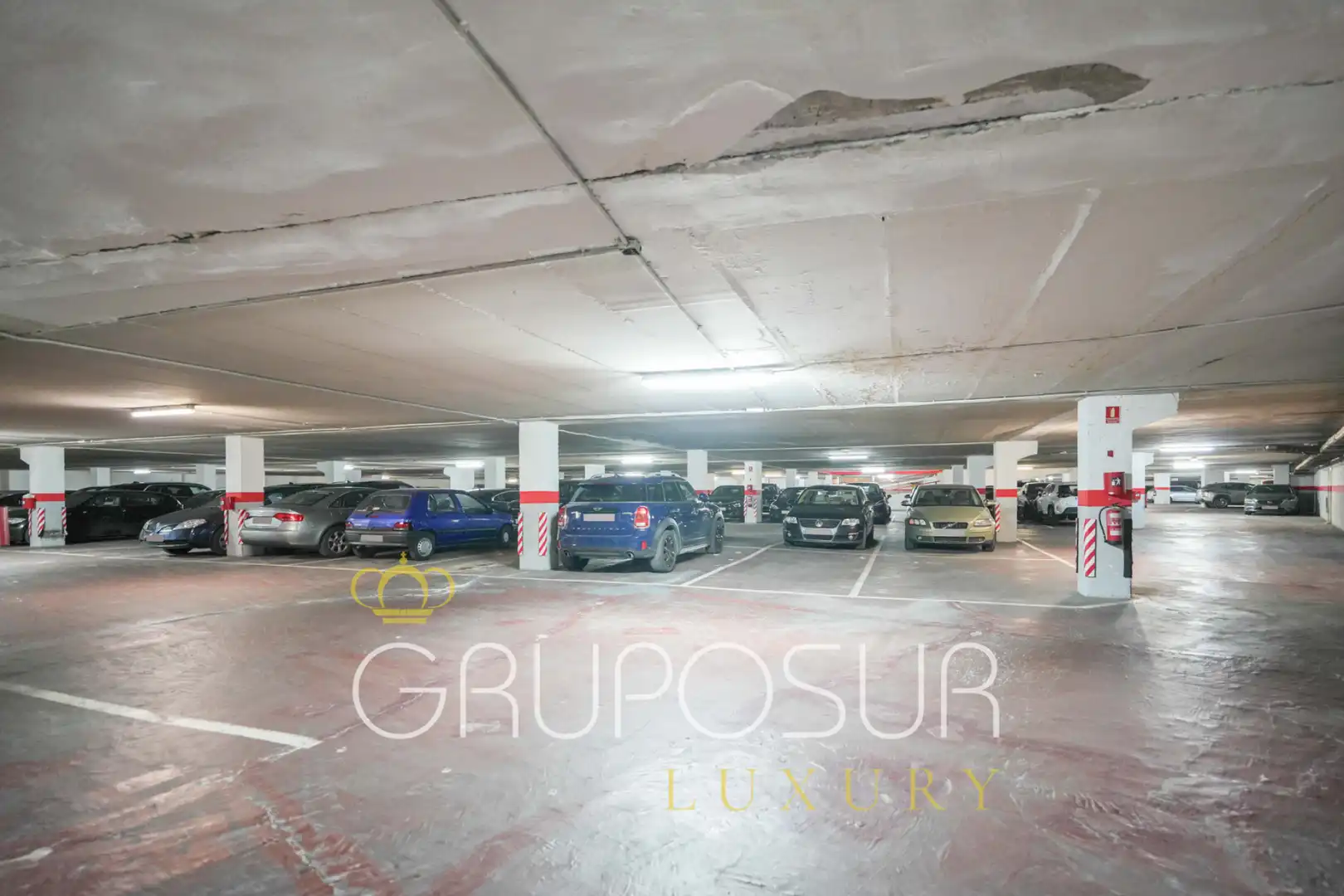 Parking de Piso en venta en Valladolid con Calefacción, Parquet y Terraza