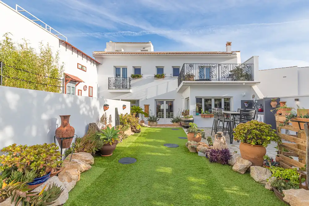 Garden of Country homes for sale in Alfarnatejo  with Air Conditioner, Heating and Private garden