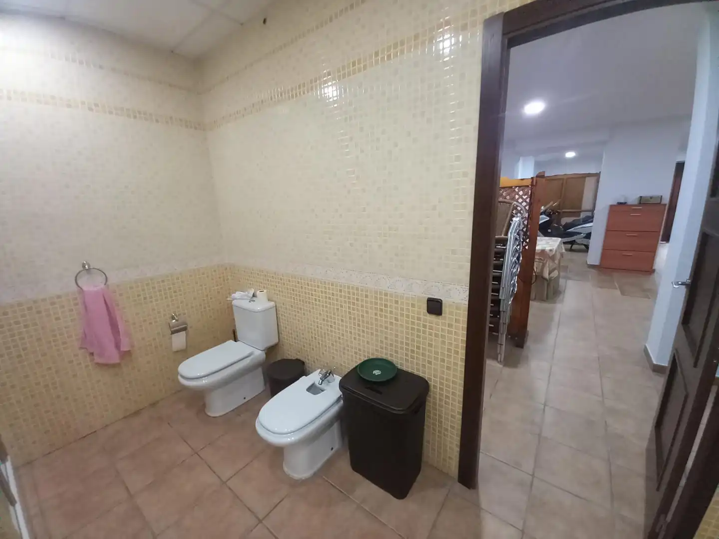 Bany de Casa o xalet en venda en Dos Hermanas amb Aire condicionat, Terrassa i Traster