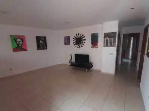 Sala d'estar de Casa adosada en venda en San José del Álamo - El Hornillo