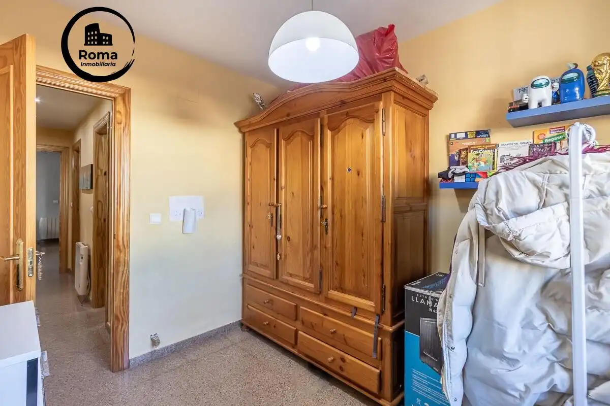 Habitación de Piso en venta en Las Gabias con Aire acondicionado, Balcón y Piscina comunitaria