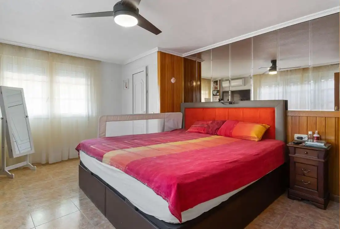 Chalet con piscina en venta en Los Balcones - Los Altos, imagen 13