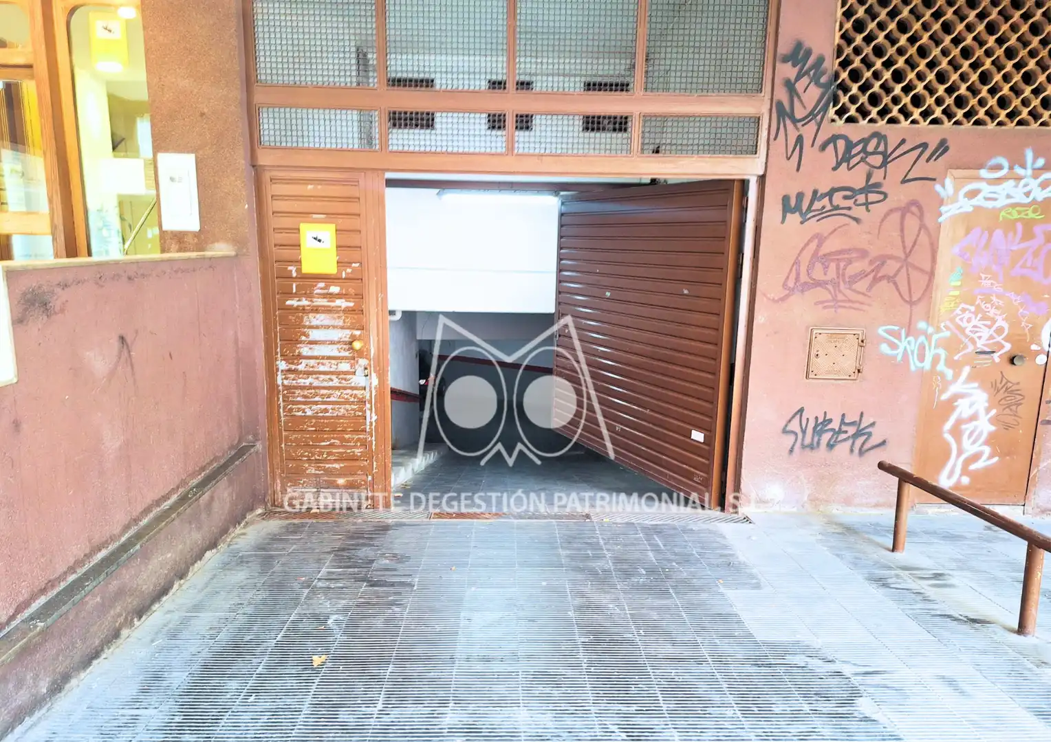 Garage zur Miete in Sabadell mit Alarm