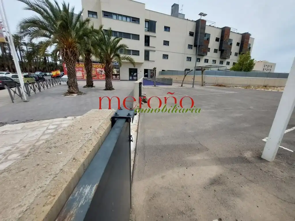 Aparcament de Local de lloguer en Elche / Elx amb Aire condicionat