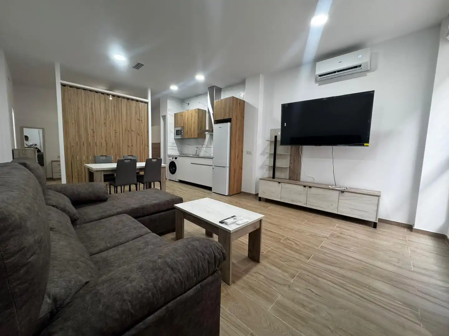 Living room of Flat for rent in Córdoba  with Air Conditioner, Heating and Balcony