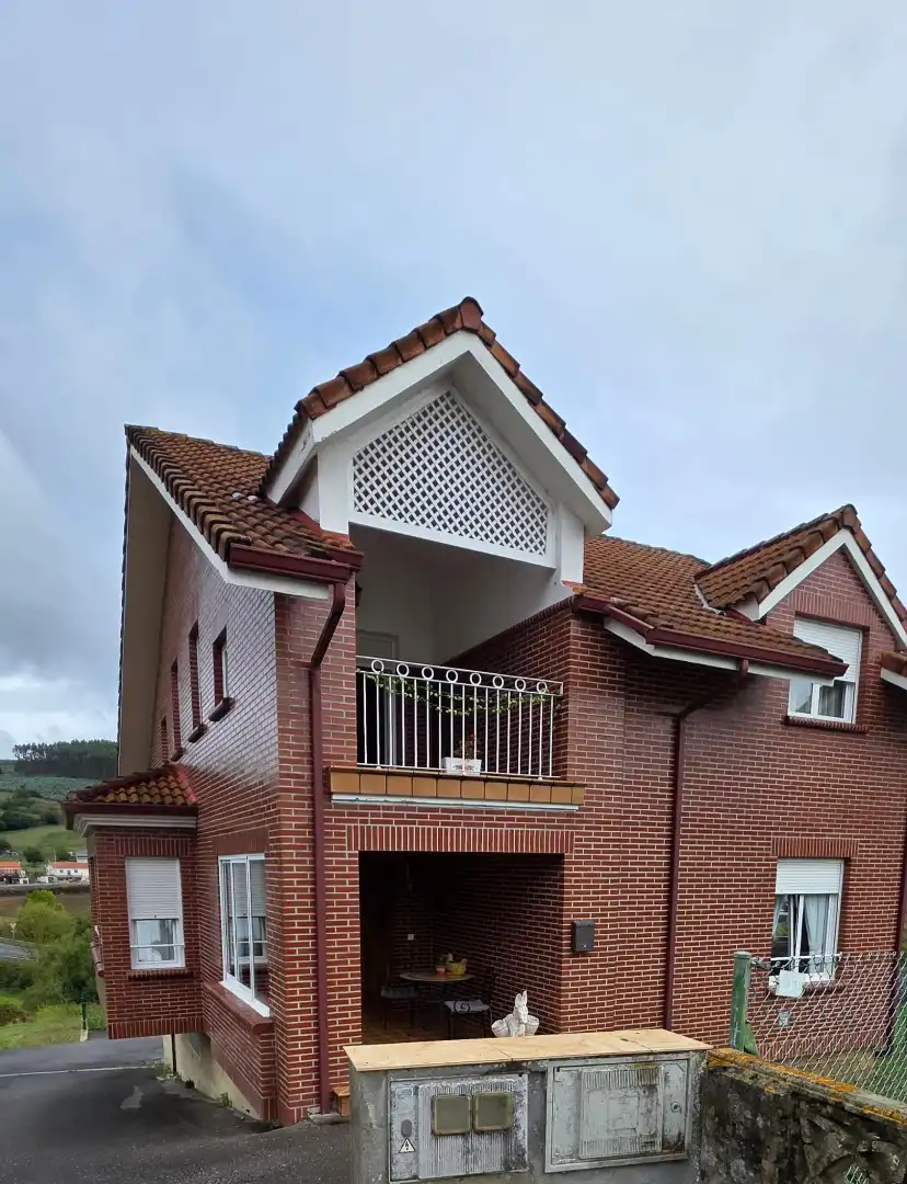 Casa amb terrassa en venda a Barrio la Escallada