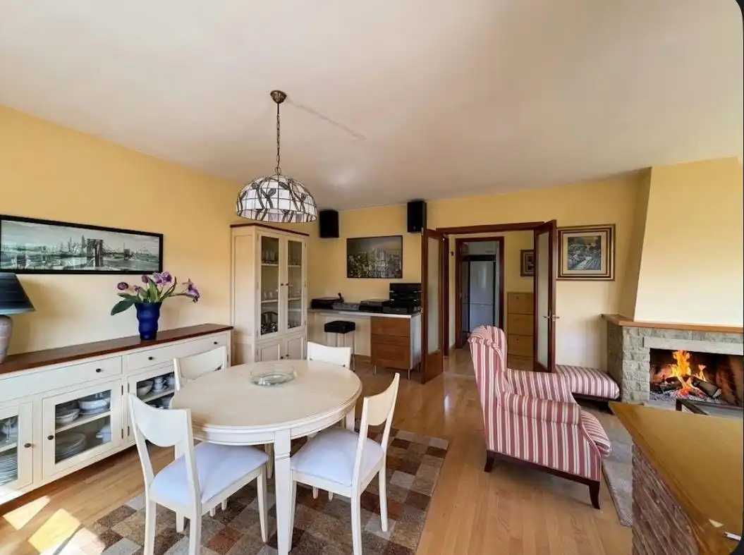 Comedor de Casa o chalet en venta en Lliçà d'Amunt con Aire acondicionado, Calefacción y Jardín privado