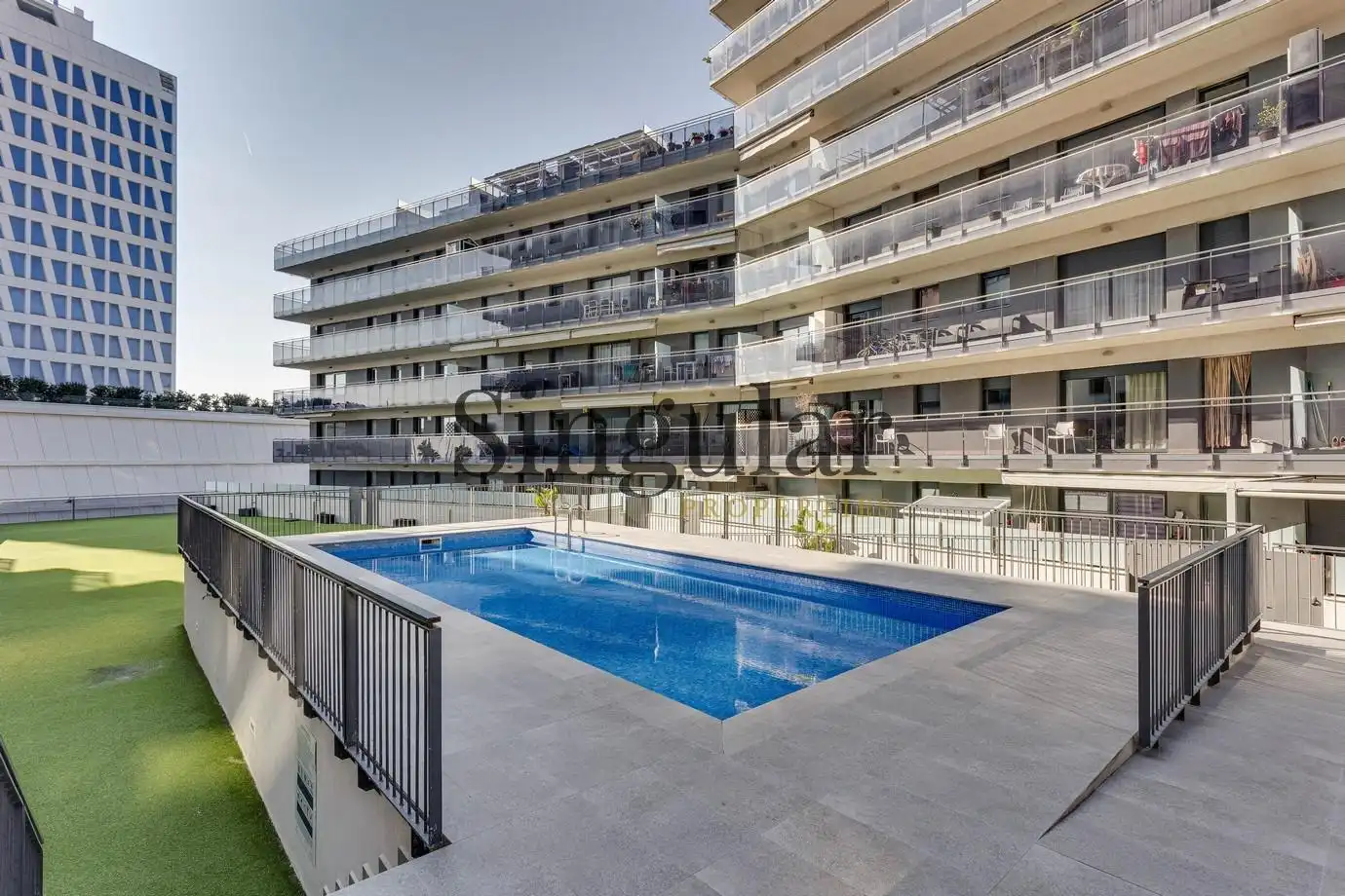 Piscina de Piso en venta en Badalona con Calefacción, Jardín privado y Parquet