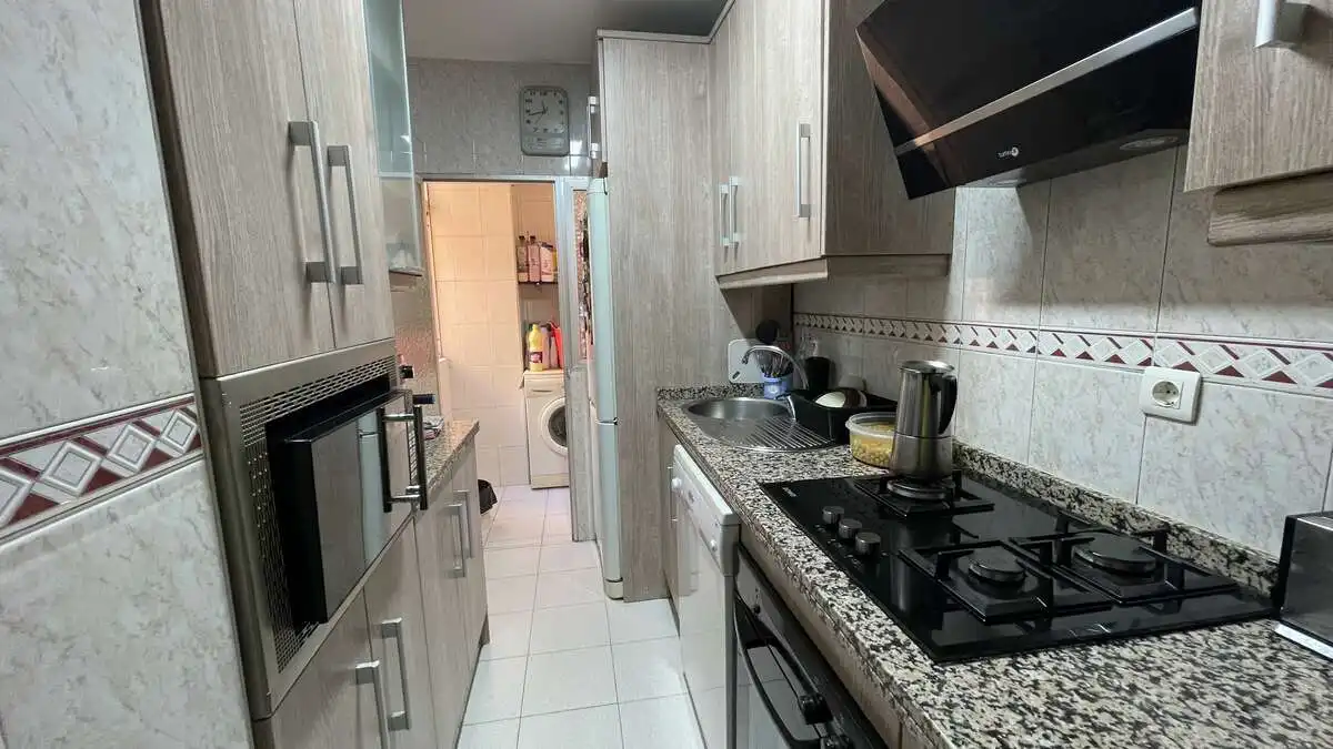 Kitchen of Flat for rent in Granada  with Air Conditioner and Heating