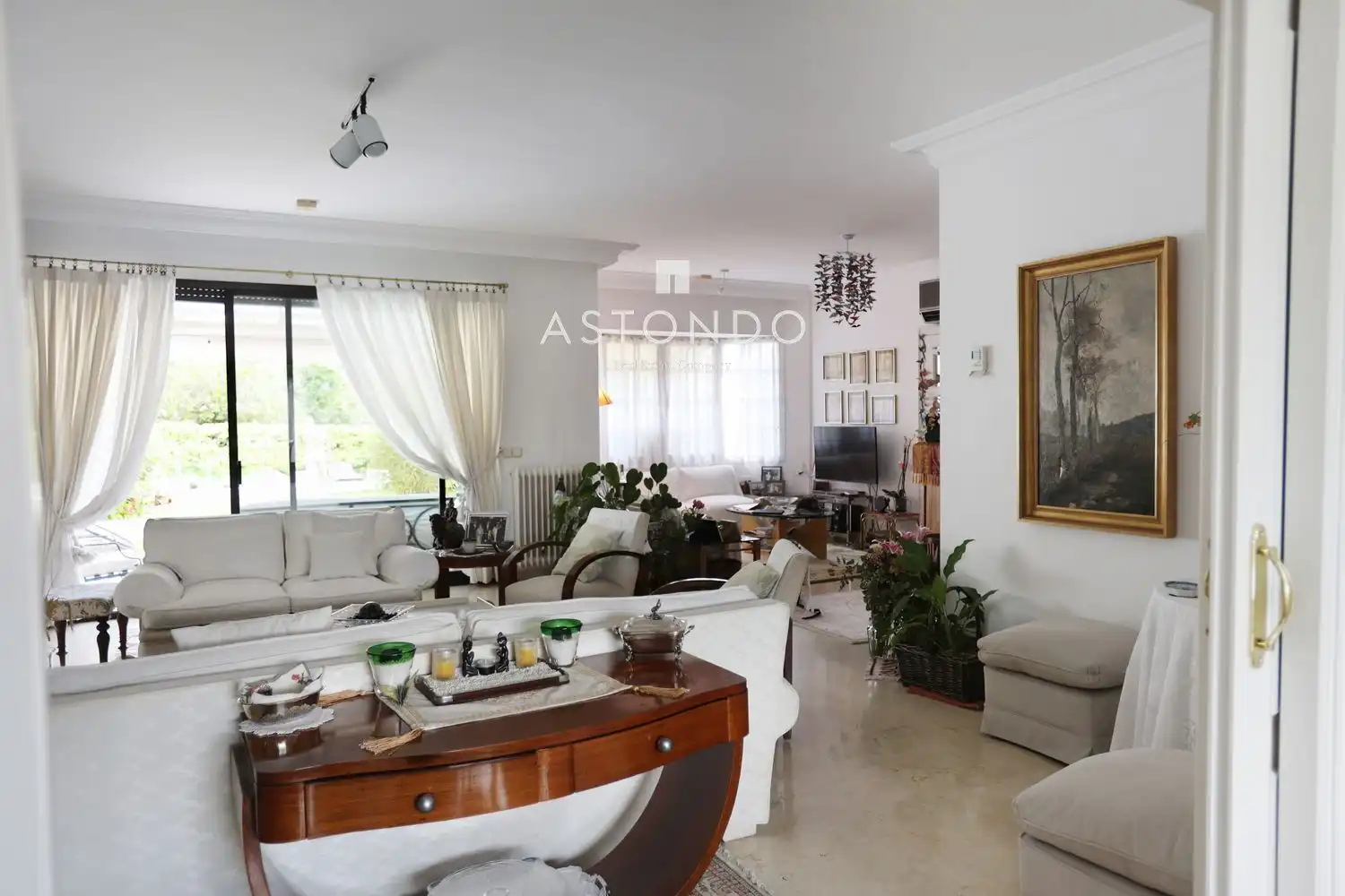 Living room of Houses for sale in Madrid  with Air Conditioner, Heating and Terrace