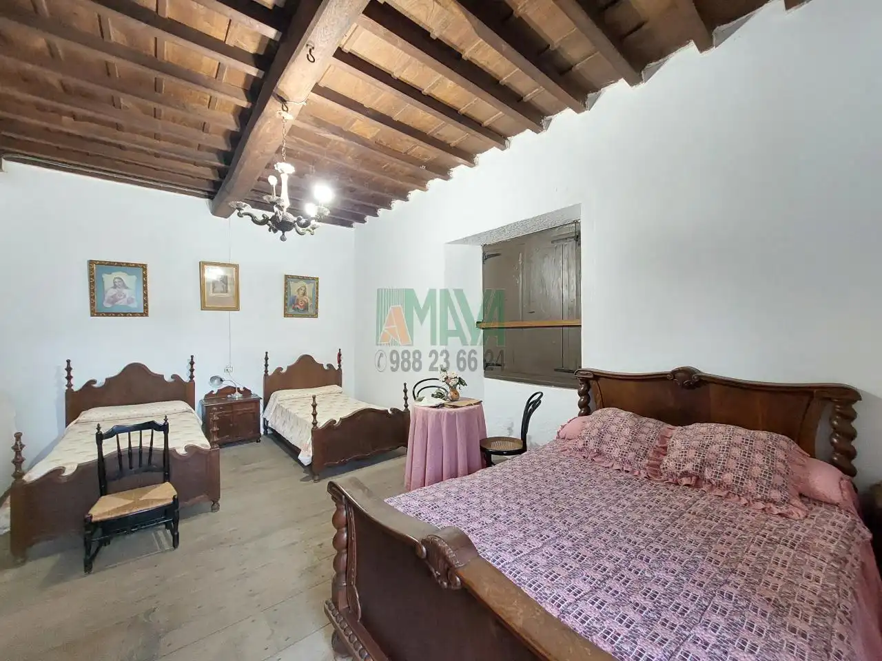 Schlafzimmer von Country house zum Verkauf in Ourense Capital  mit Privatgarten und Terrasse