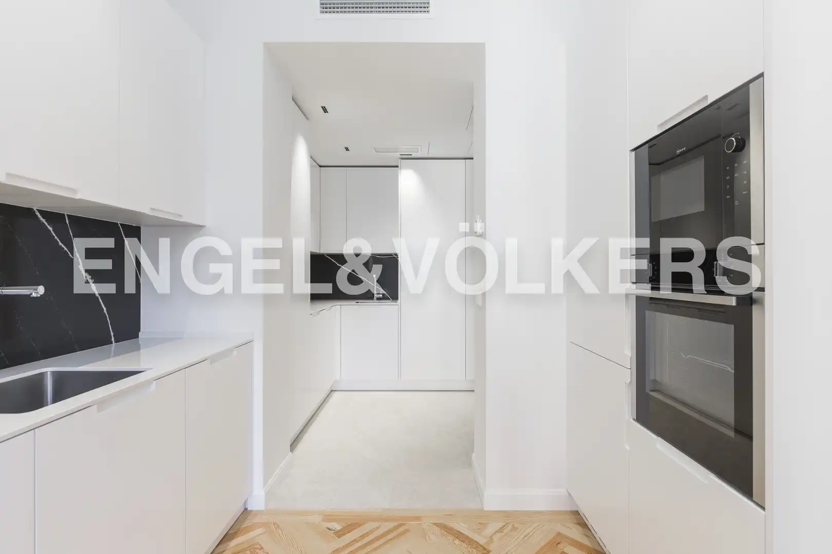 Cuina de Pis de lloguer en Madrid amb Aire condicionat, Calefacció i Parquet