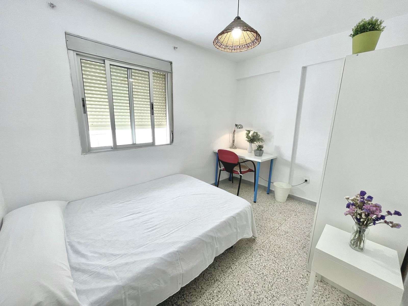 Flat to share in Triana Oeste