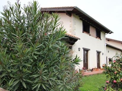 Jardí de Casa o xalet en venda en Cabezón de la Sal amb Terrassa i Balcó