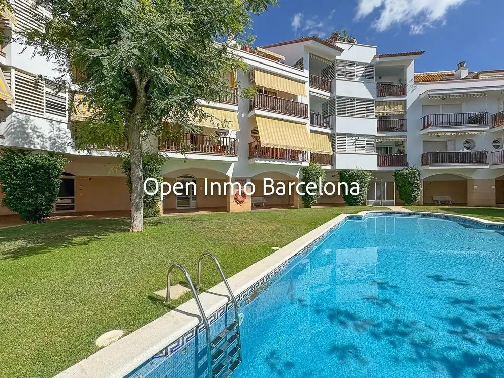 Exterior view of Attic for sale in Sant Pere de Ribes  with Heating, Private garden and Parquet flooring