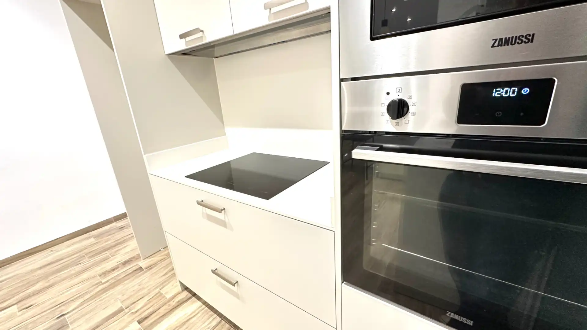 Cocina de Planta baja en venta en Barcelona con Aire acondicionado, Calefacción y Parquet
