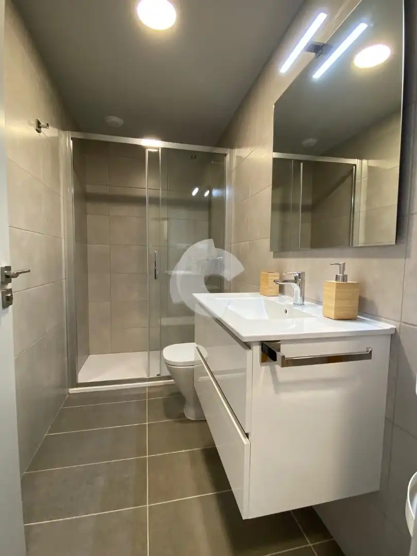 Badezimmer von Wohnung zur Miete in Ourense Capital  mit Heizung, Möbliert und Balkon