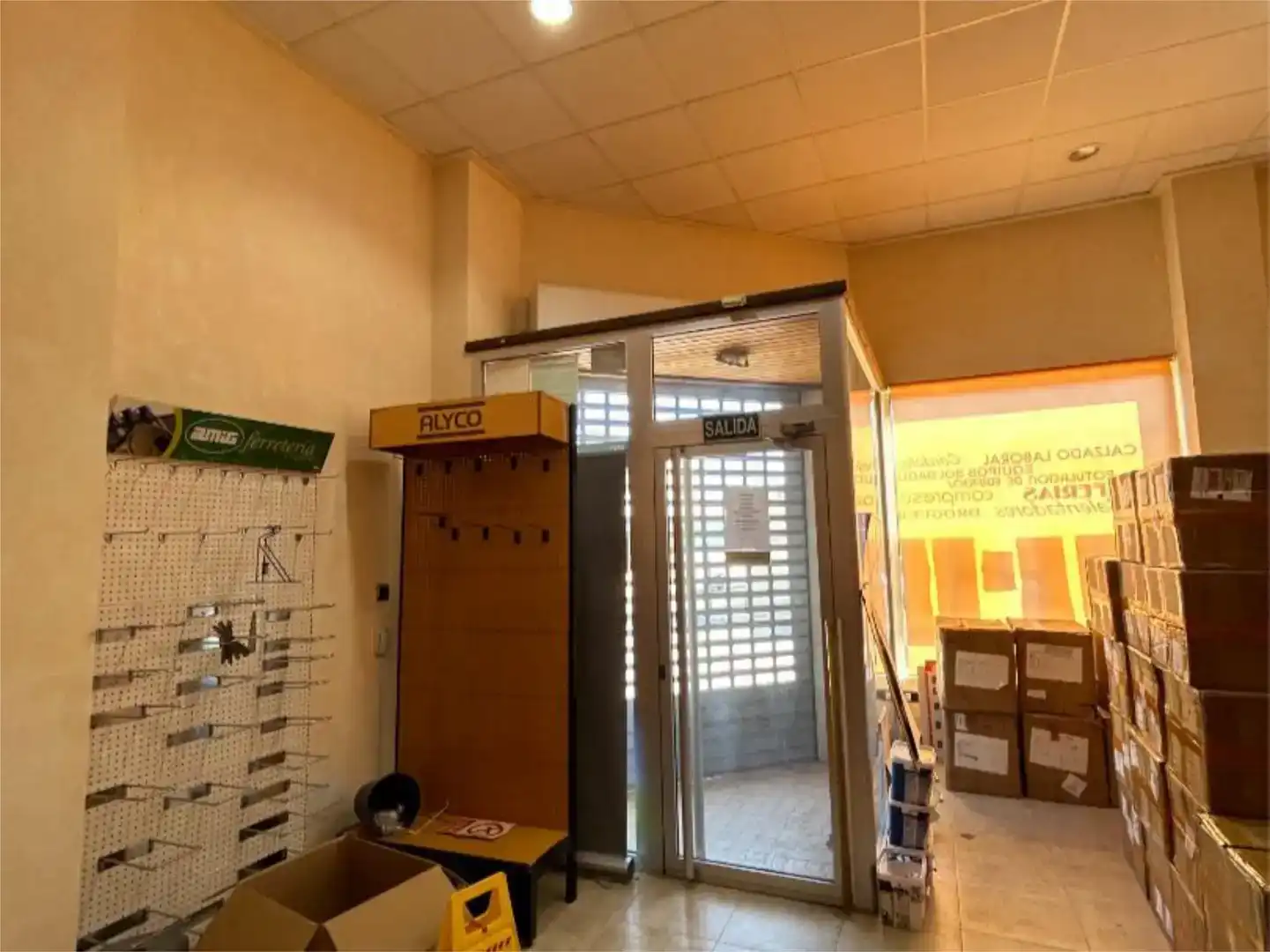 Local de alquiler en Ceutí con Aire acondicionado y Amueblado