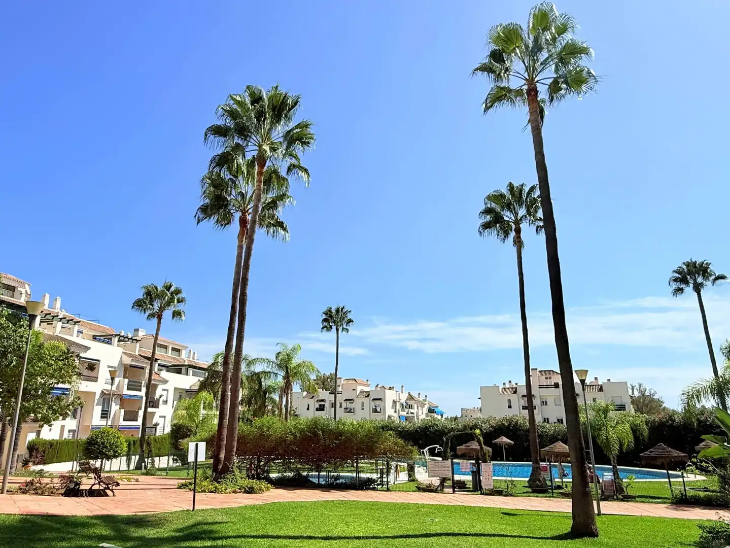Vista exterior de Apartamento en venta en Marbella con Aire acondicionado, Trastero y Piscina comunitaria