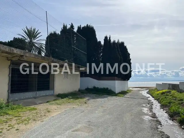 Garage for sale in Roses