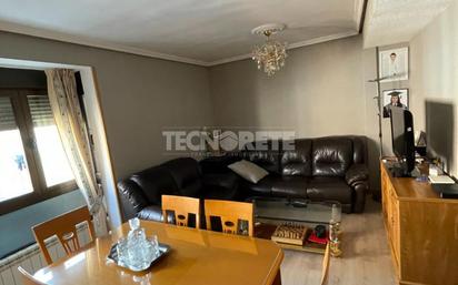 Sala d'estar de Pis en venda en  Madrid Capital amb Aire condicionat i Calefacció