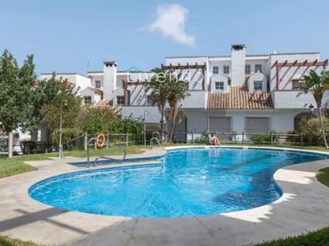 Casa a schiera con piscina in vendita a Las Lagunetas
