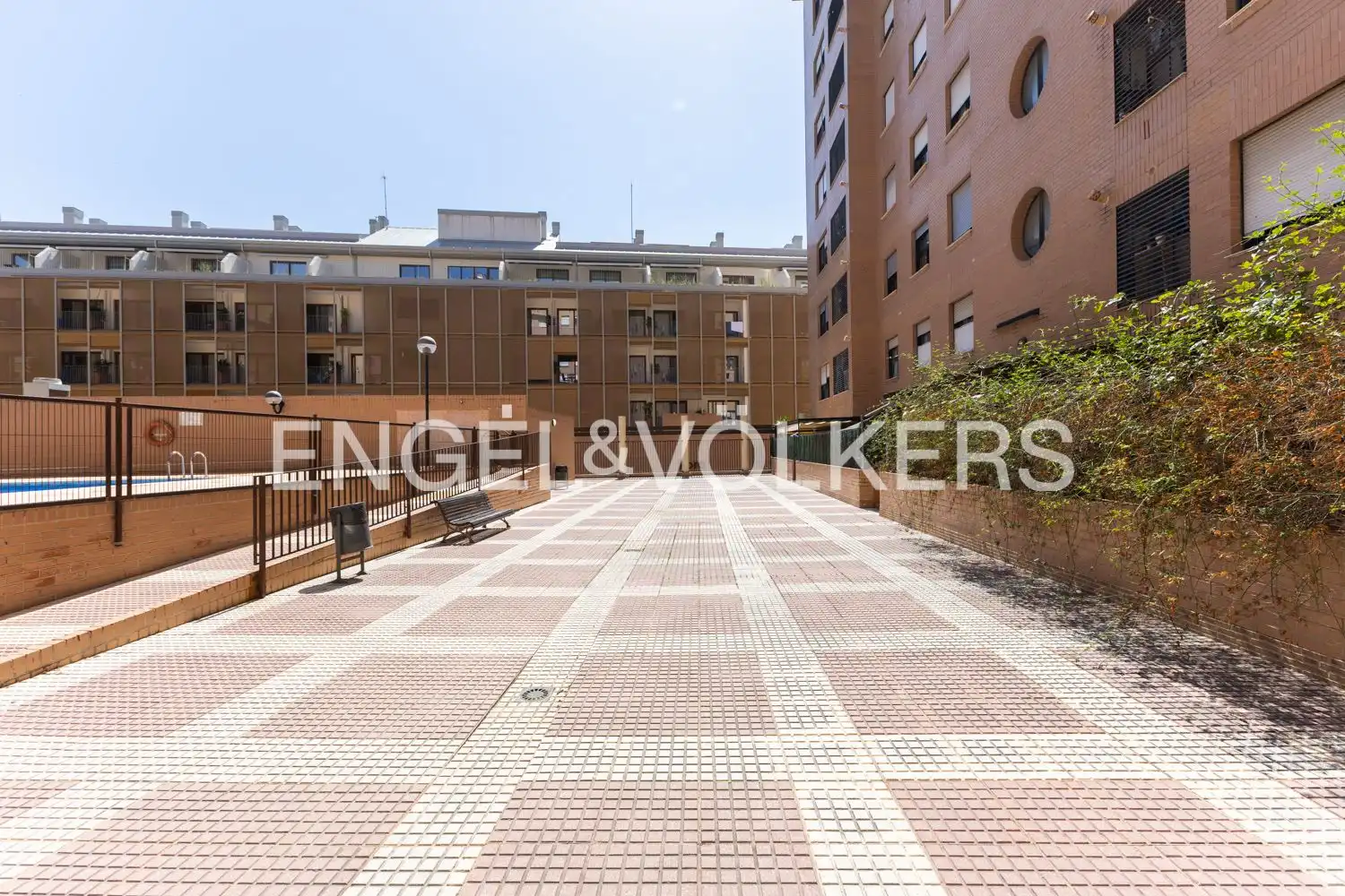 Außenansicht von Dachboden zur Miete in Valencia mit Klimaanlage, Heizung und Terrasse