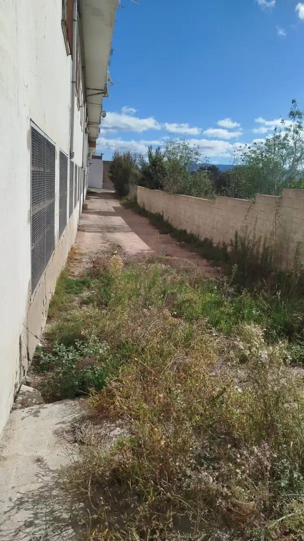 Local en venta en L'Olleria