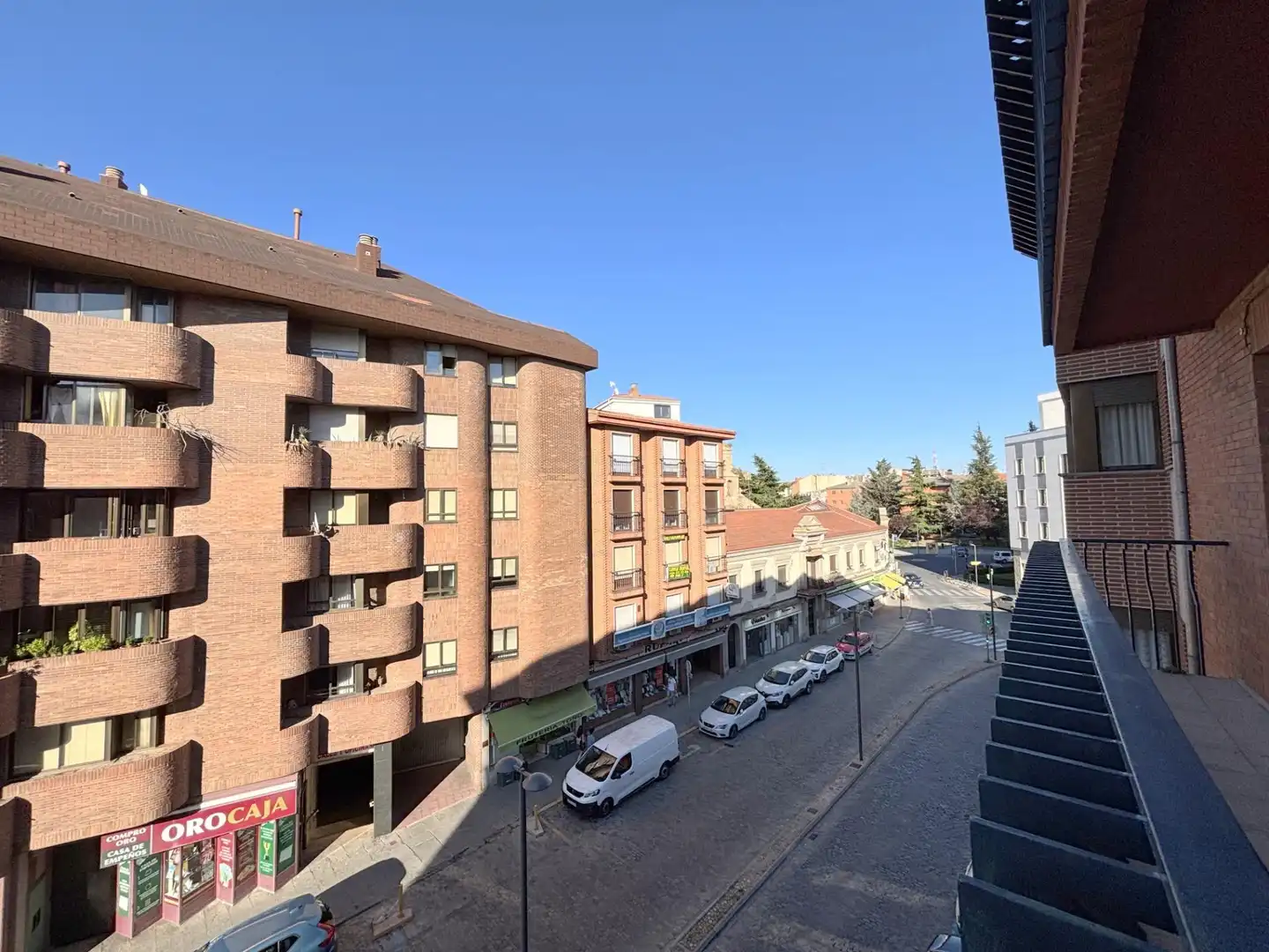Vista exterior de Pis en venda en Ávila amb Calefacció, Parquet i Terrassa